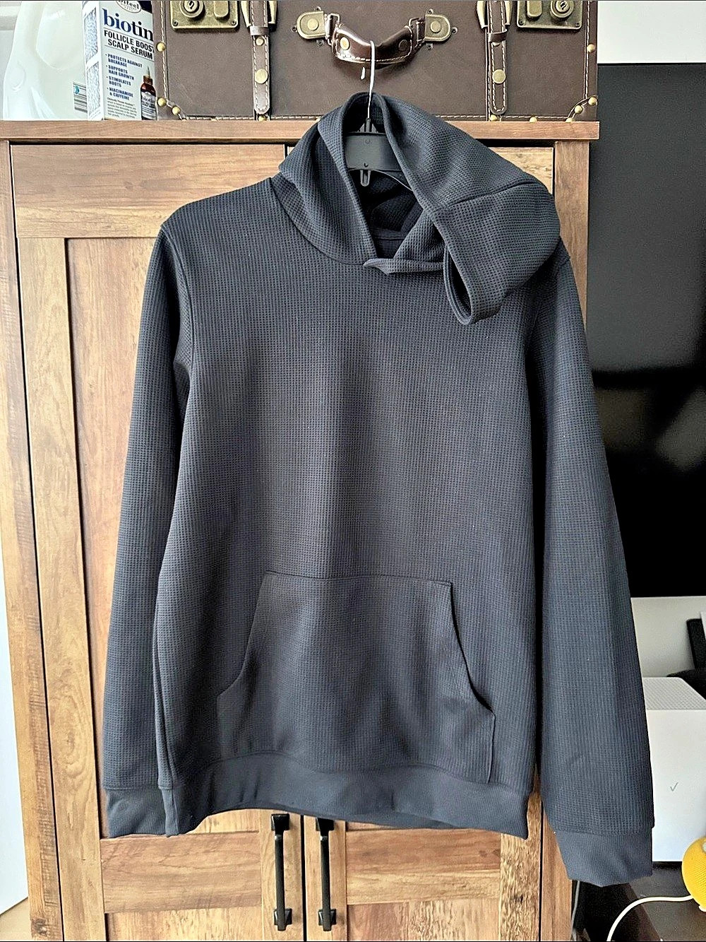 alo Black Pullover Hoodie